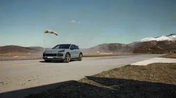 Porsche Cayenne Turbo Gt 2021 0621 008