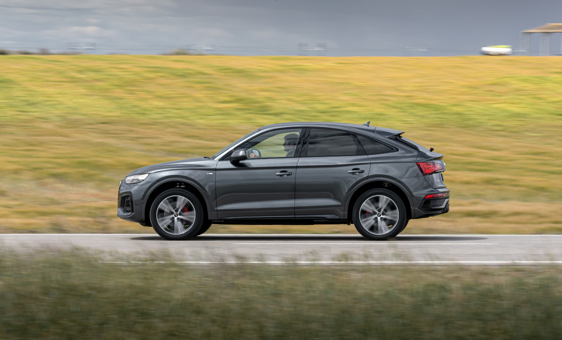 Audi Q5 Sportback Contacto 01