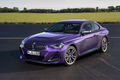 BMW Serie 2 en tono azul con vista que muestra su diseño frontal y lateral.
