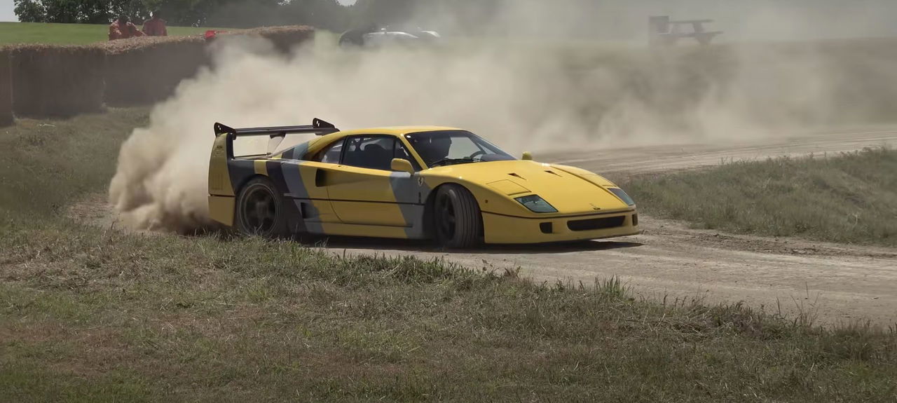 Ferrari F40 Derrapes