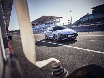 Hyundai Elantra N 2022 10