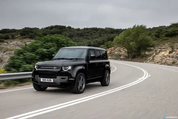 Land Rover Defender 110 V8 Carretera 00002
