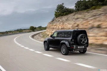 Land Rover Defender 110 V8 Carretera 00015
