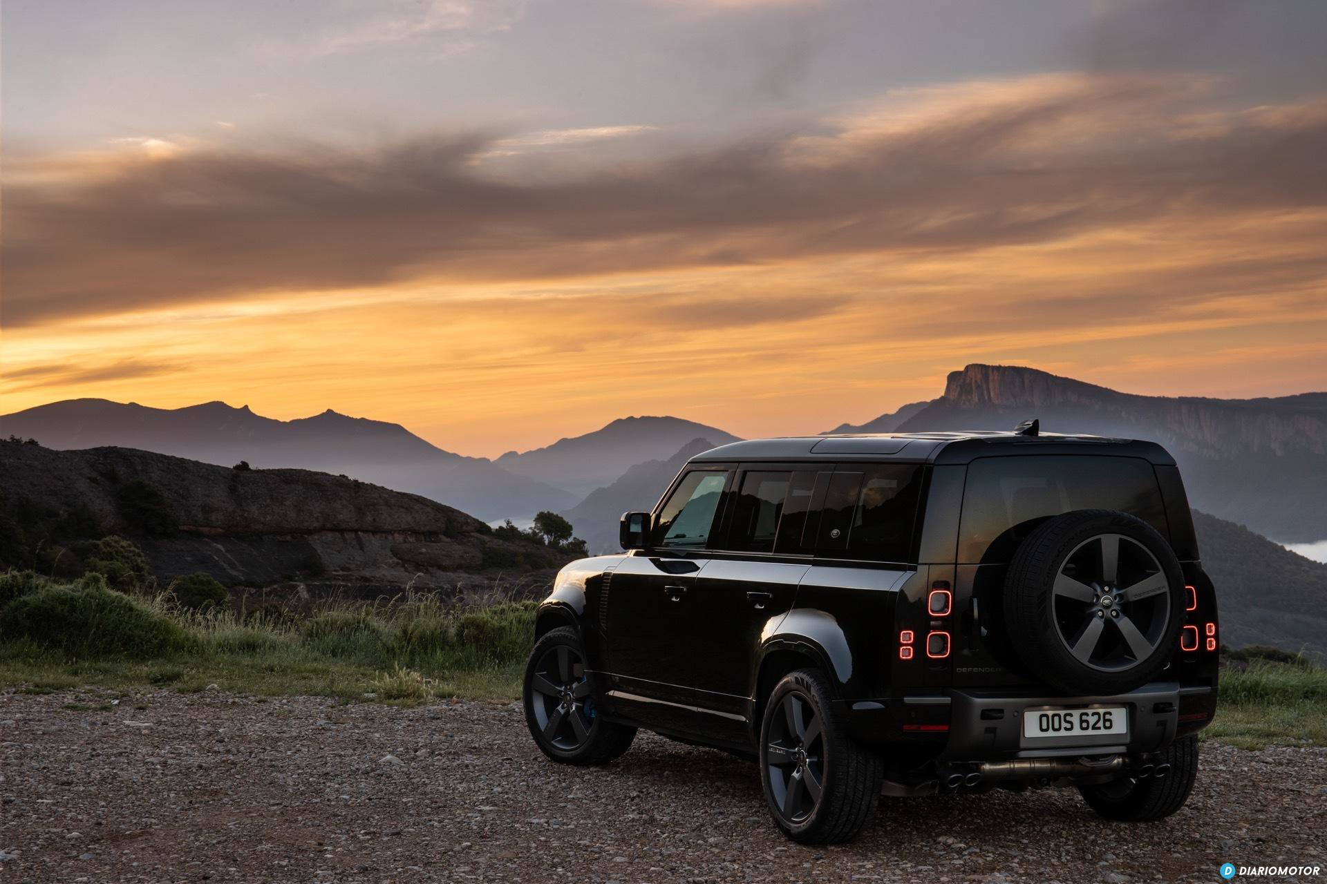 Land Rover Defender 110 V8 Exterior 00010