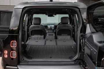 Land Rover Defender 110 V8 Interior 00002