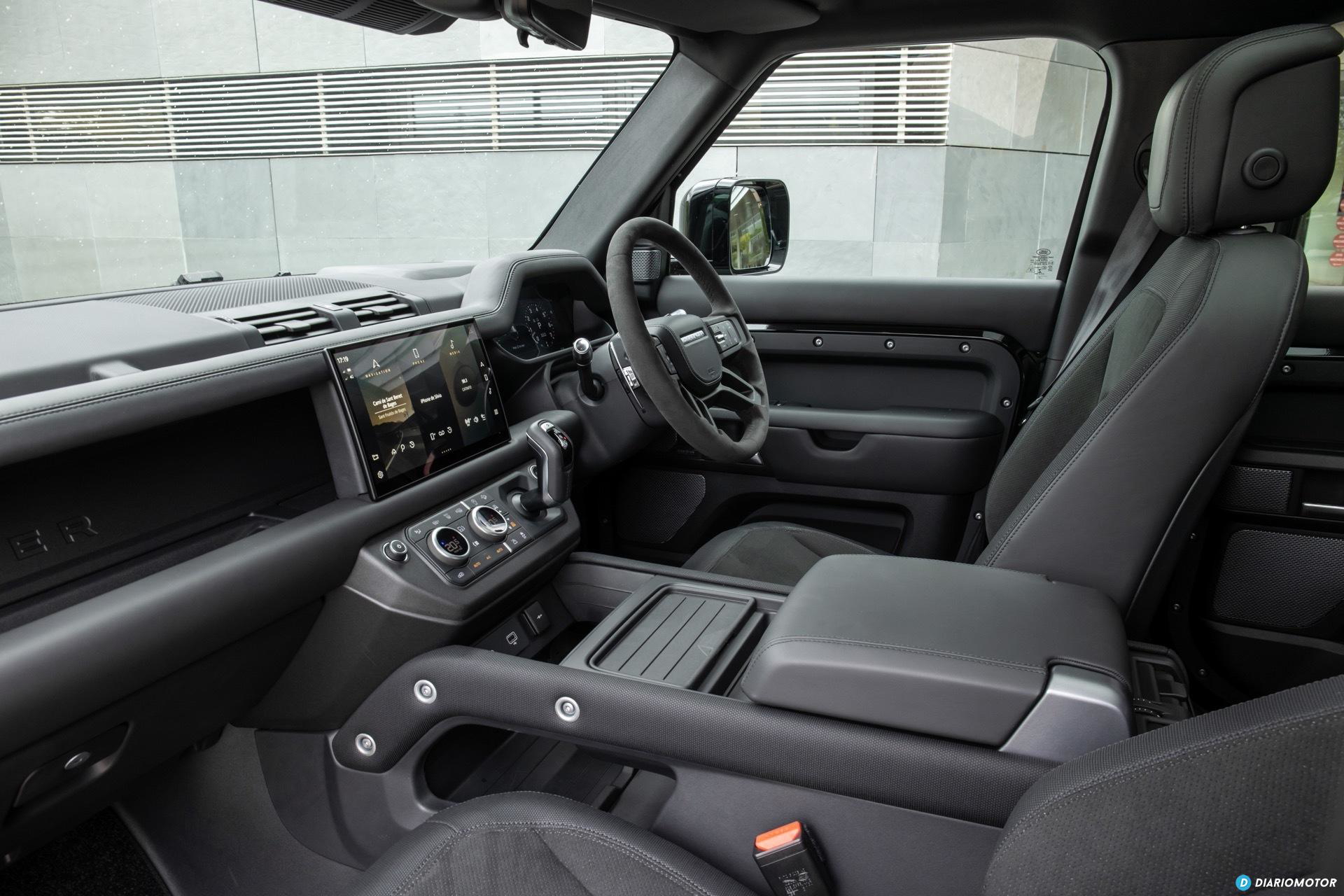 Land Rover Defender 110 V8 Interior 00005