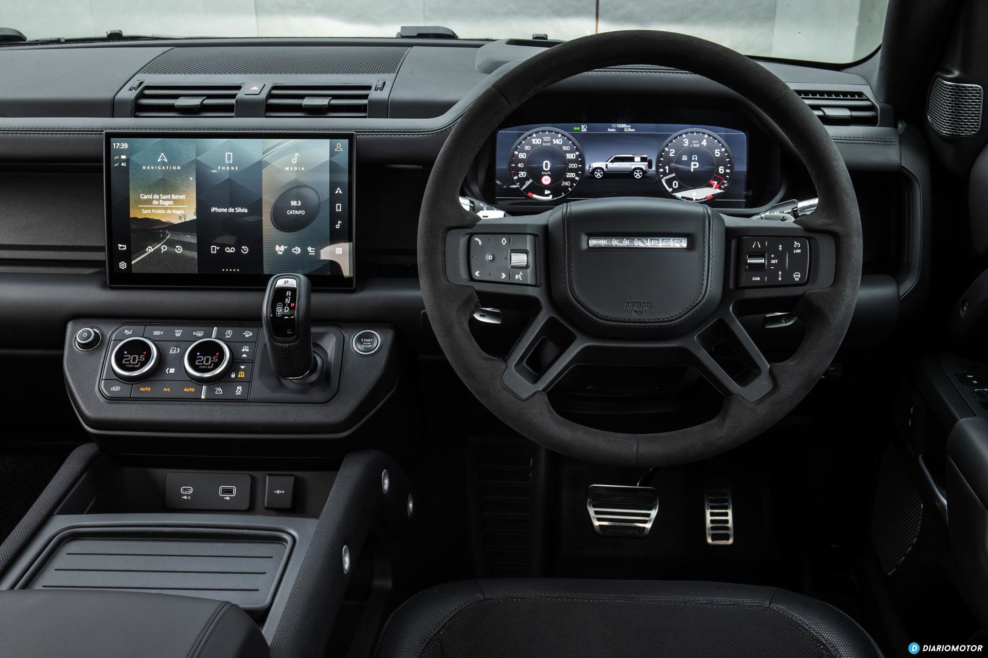 Land Rover Defender 110 V8 Interior 00007
