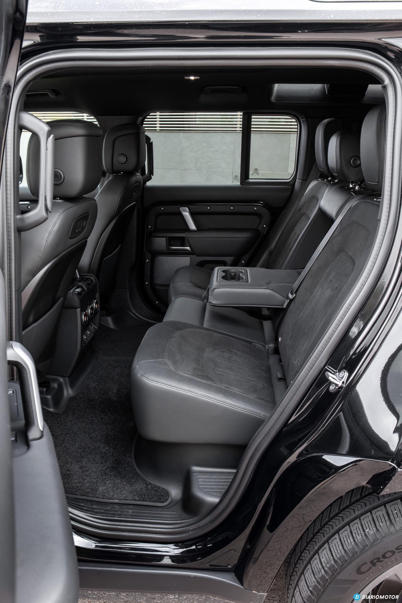 Land Rover Defender 110 V8 Interior 00010