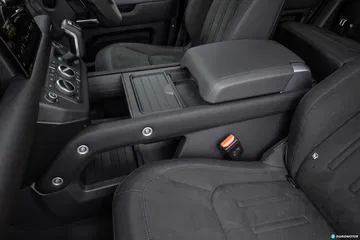 Land Rover Defender 110 V8 Interior 00011