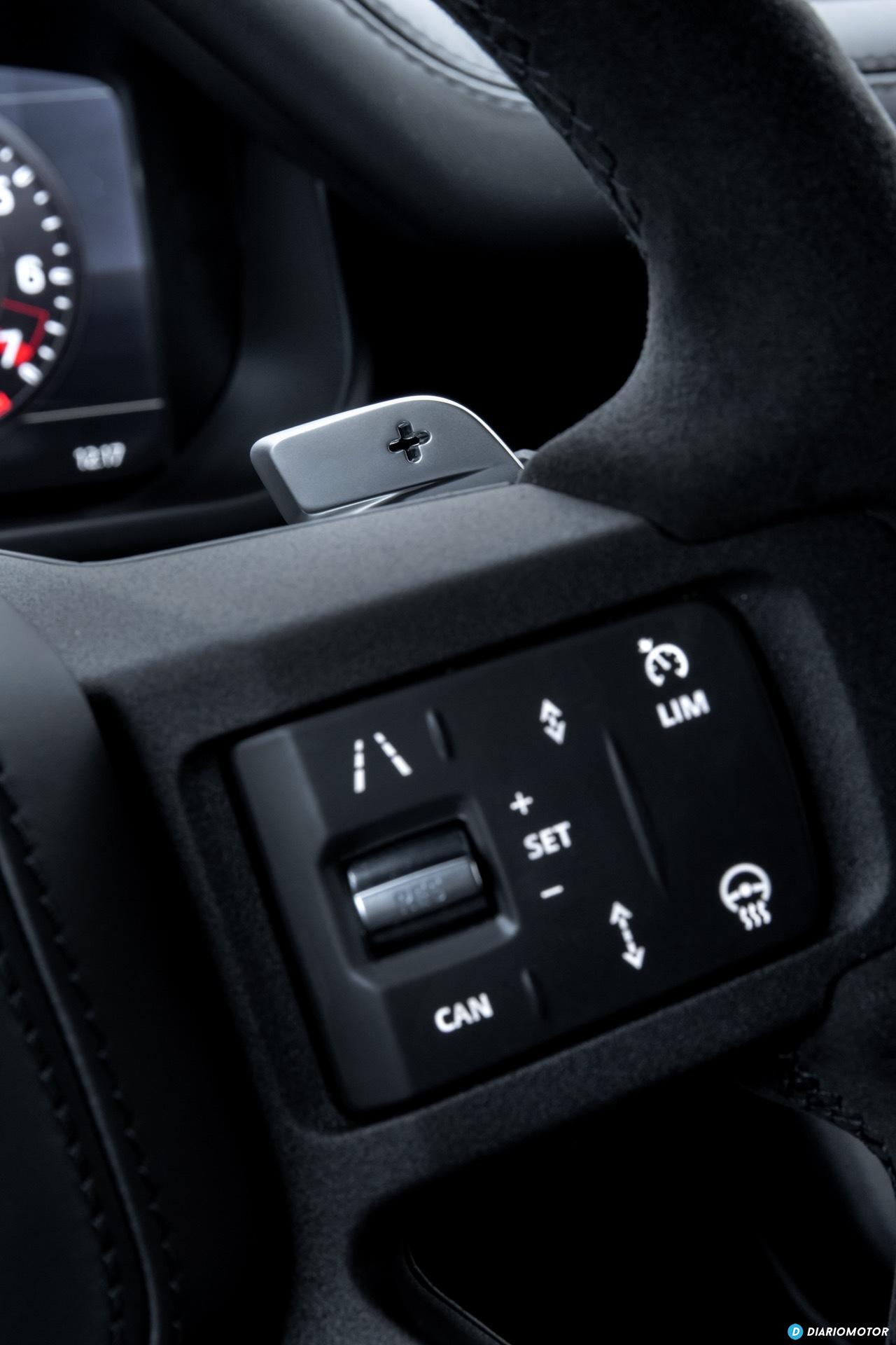 Land Rover Defender 110 V8 Interior 00015
