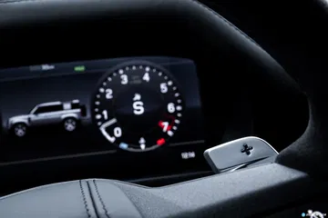 Land Rover Defender 110 V8 Interior 00017