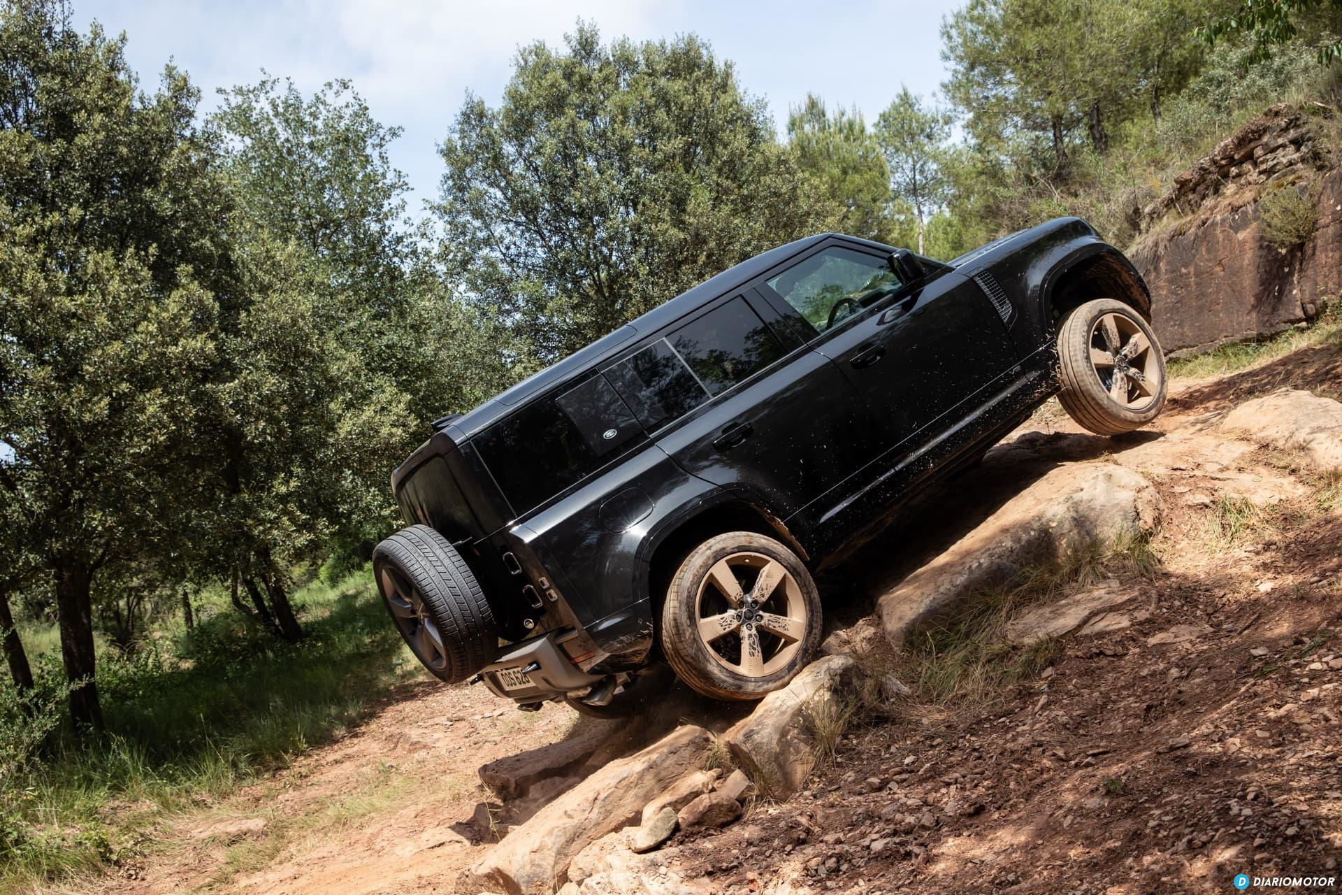 Land Rover Defender 110 V8 Offroad 00004