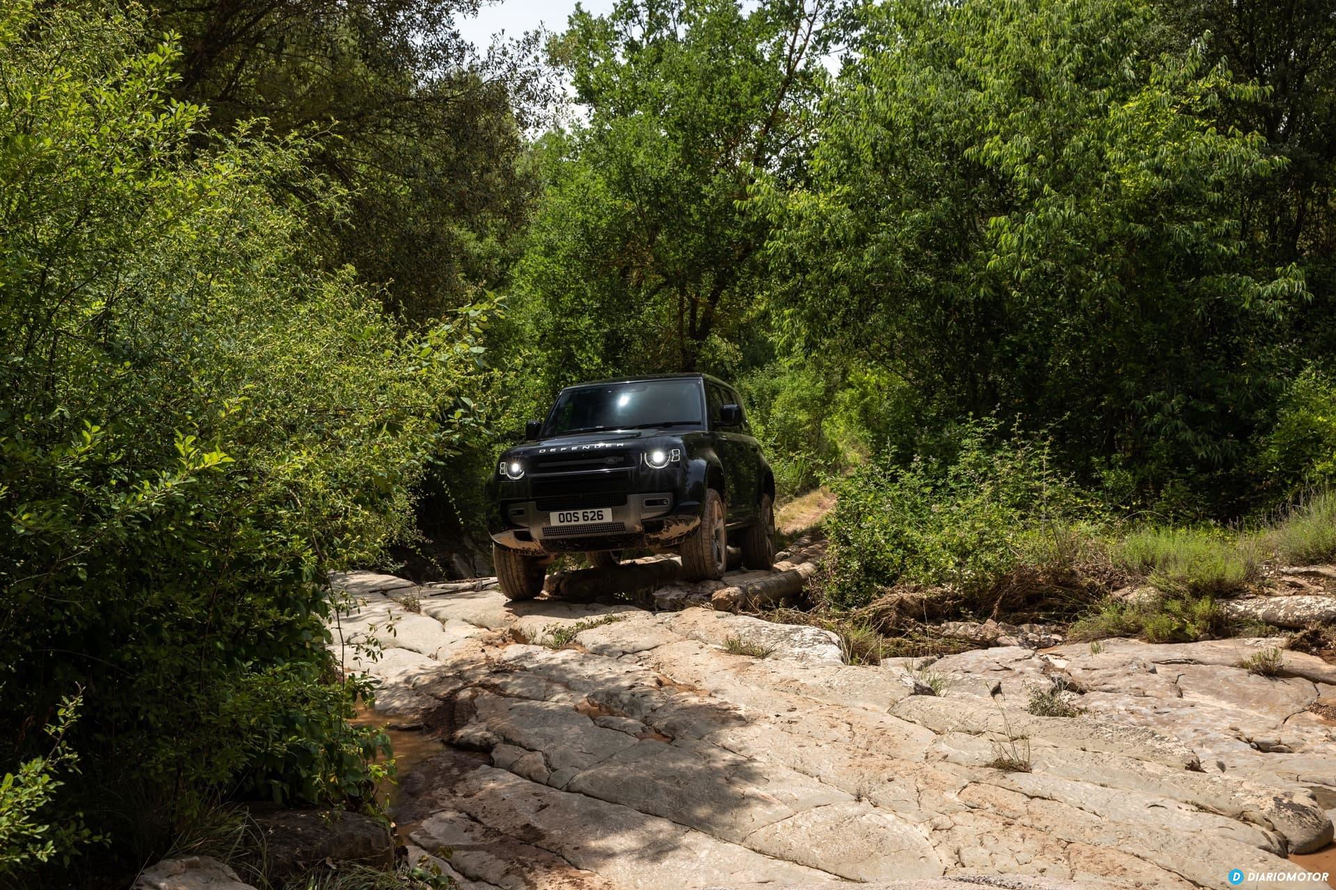 Land Rover Defender 110 V8 Offroad 00009