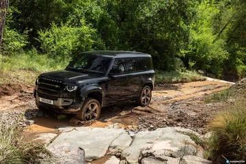 Land Rover Defender 110 V8 Offroad 00020