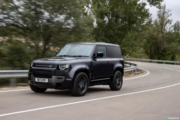 Land Rover Defender 90 V8 Carretera 00002