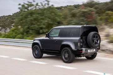 Land Rover Defender 90 V8 Carretera 00016