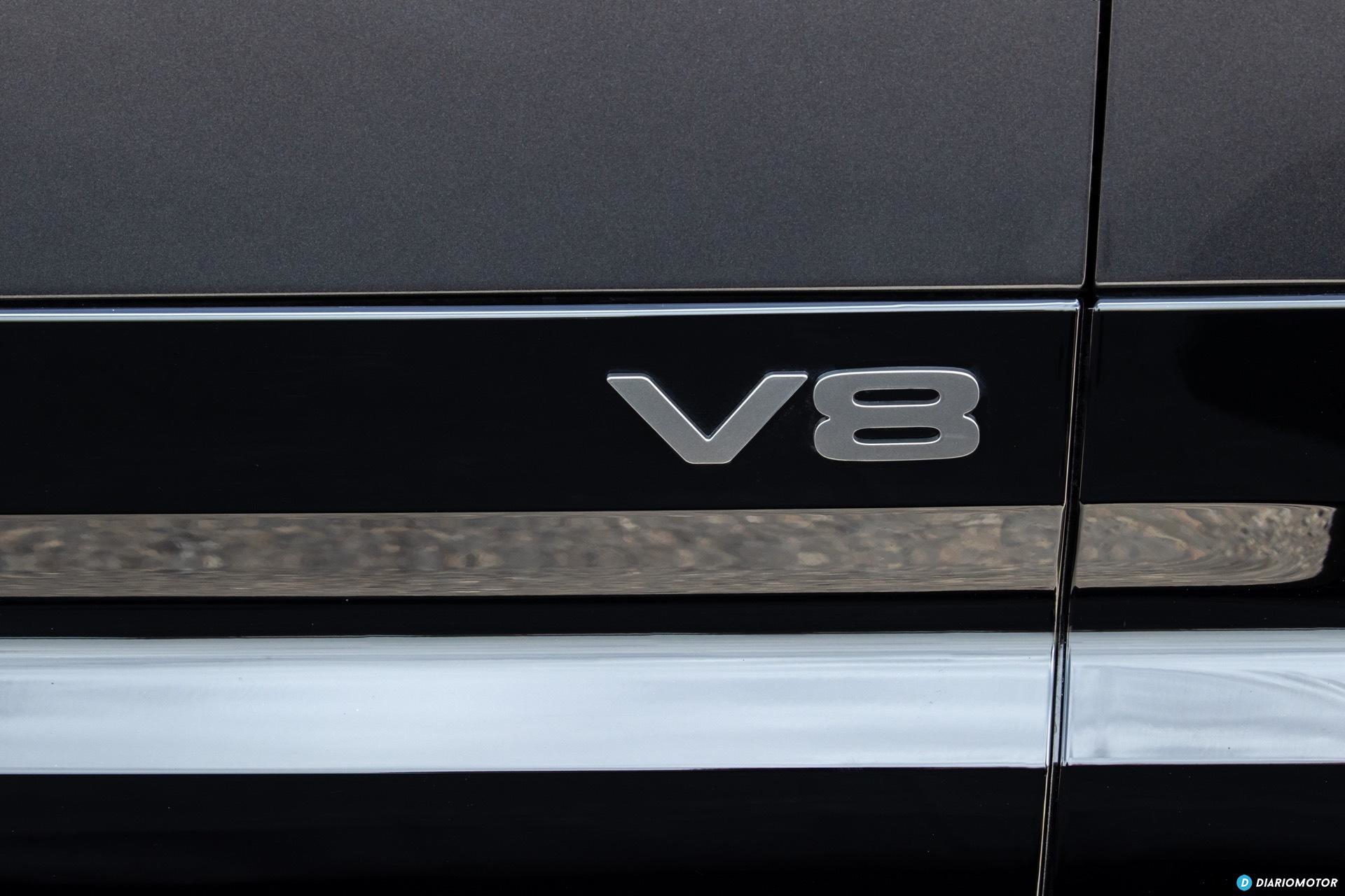 Land Rover Defender 90 V8 Detalles 00002