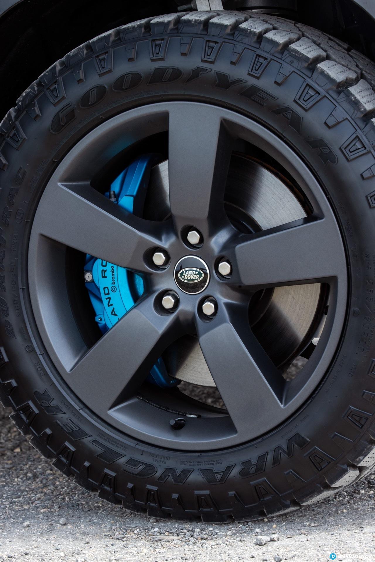Land Rover Defender 90 V8 Detalles 00004
