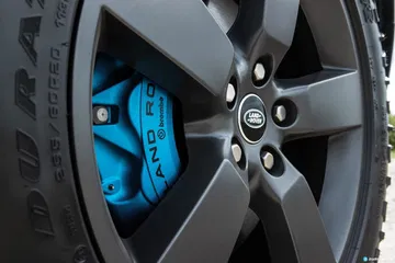 Land Rover Defender 90 V8 Detalles 00006