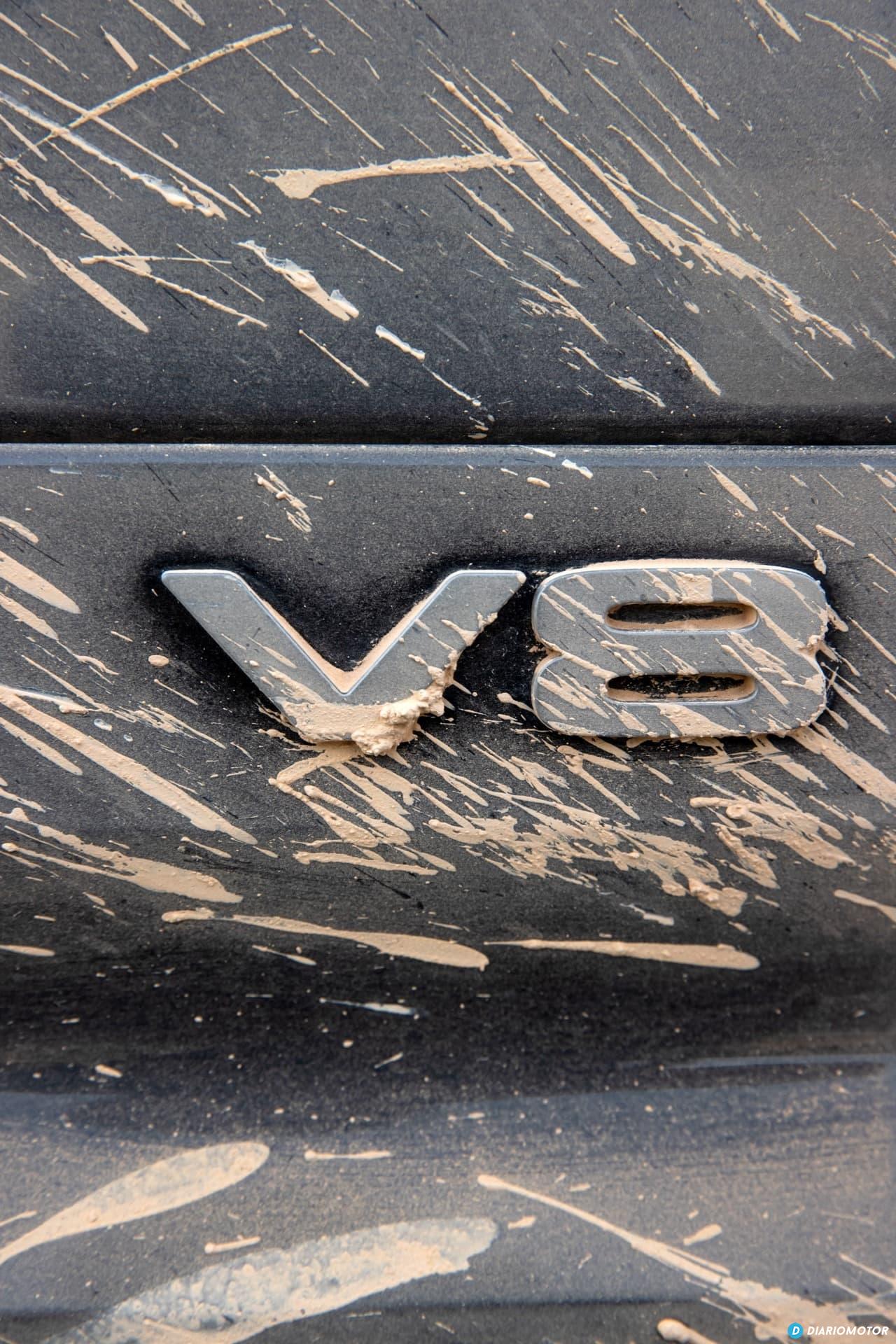Land Rover Defender 90 V8 Detalles 00009
