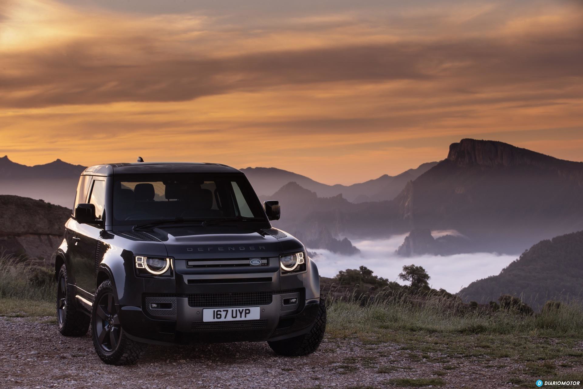 Land Rover Defender 90 V8 Exterior 00003