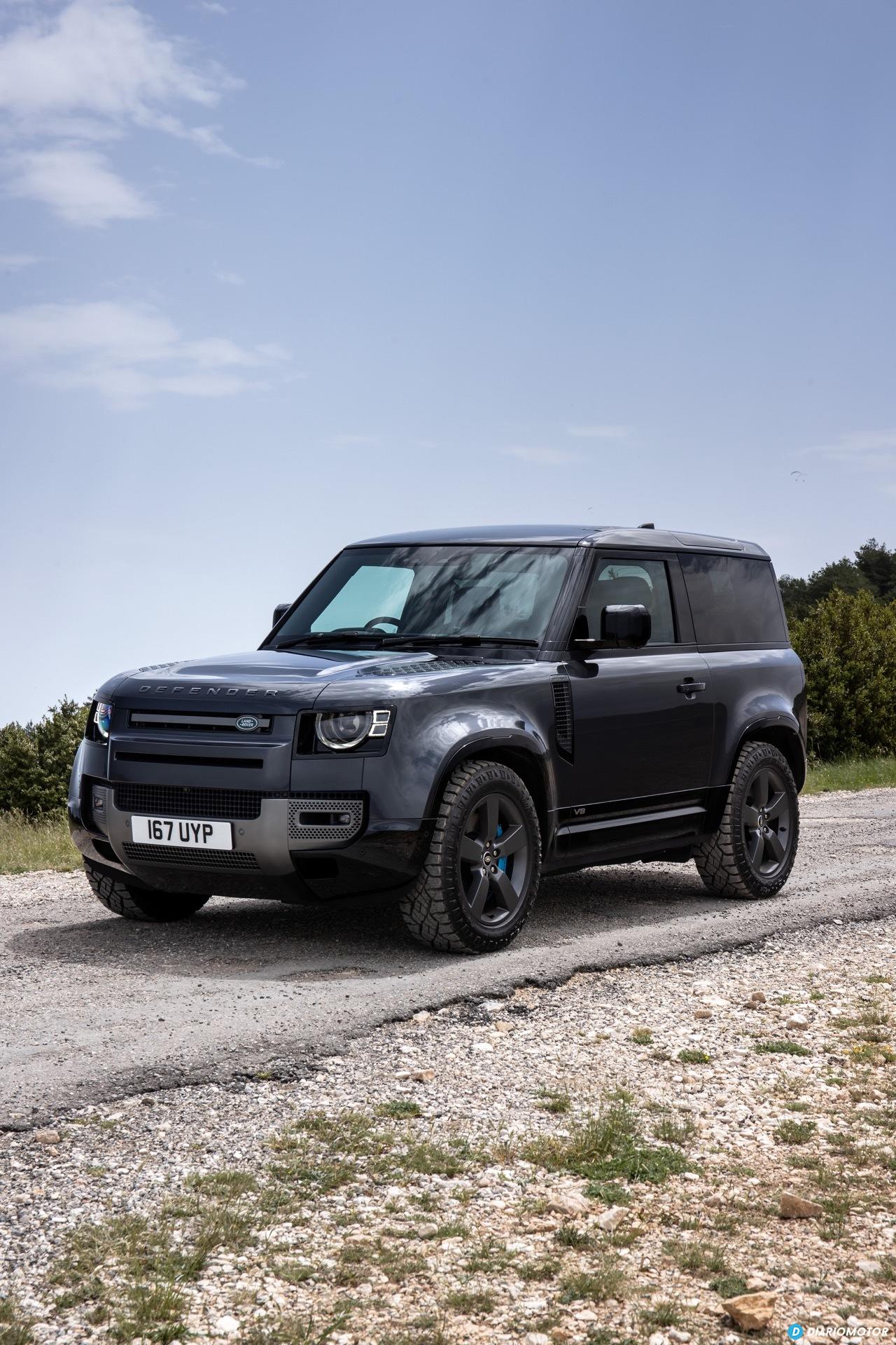 Land Rover Defender 90 V8 Exterior 00004