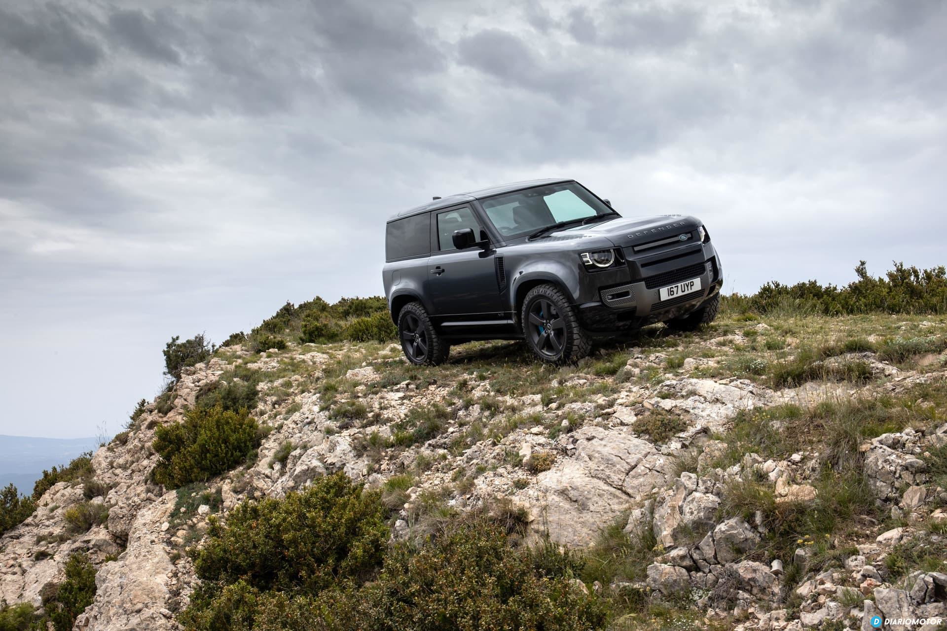 Land Rover Defender 90 V8 Exterior 00006