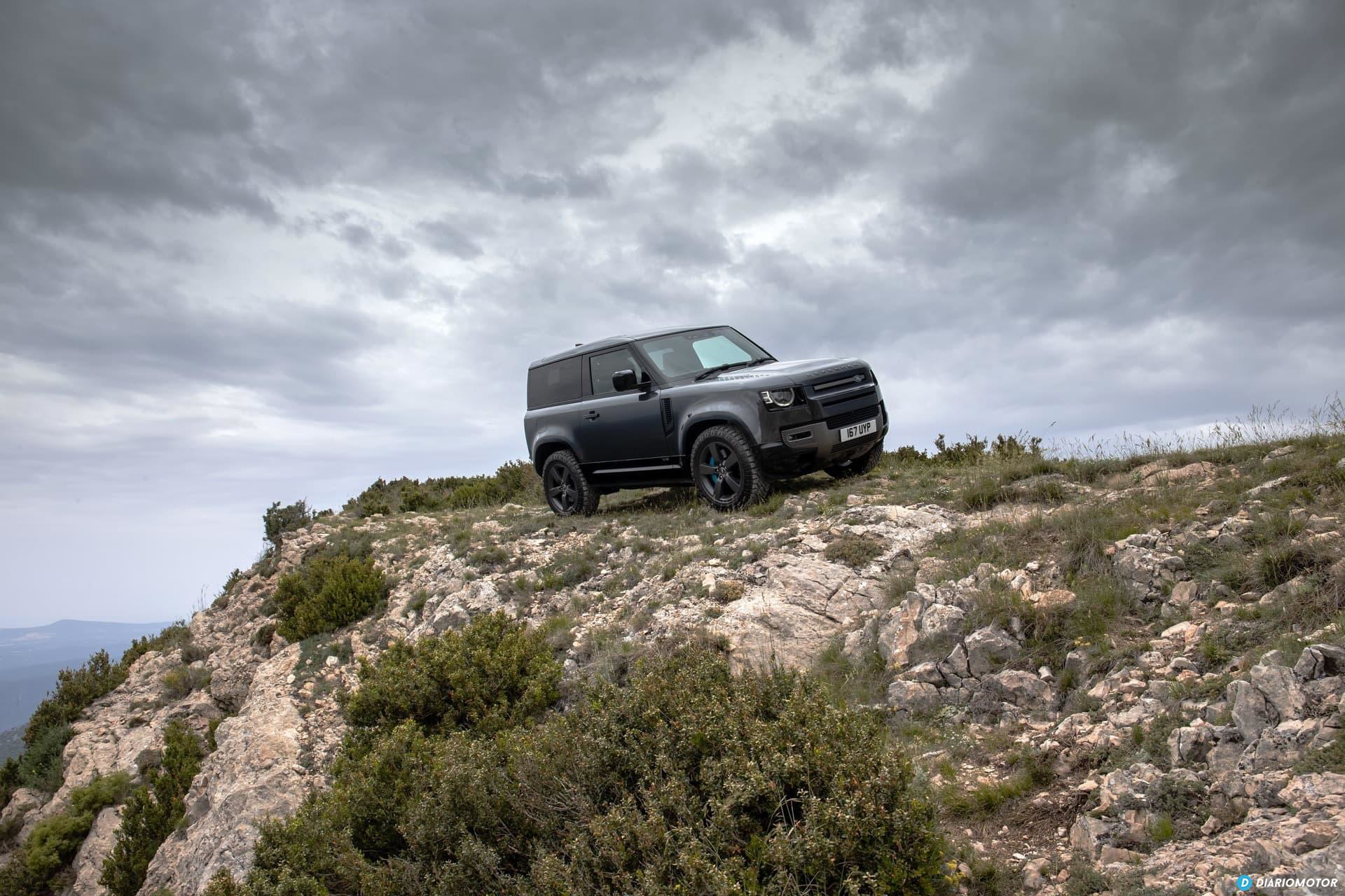Land Rover Defender 90 V8 Exterior 00008