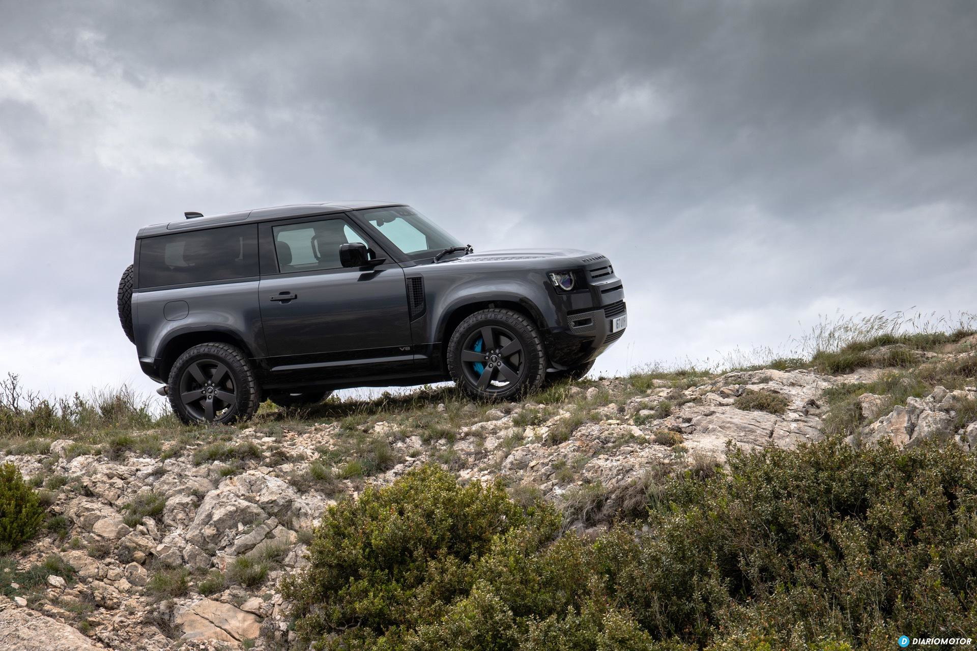 Land Rover Defender 90 V8 Exterior 00010