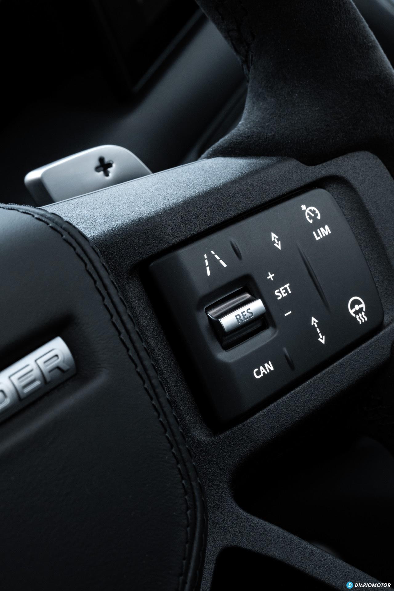 Land Rover Defender 90 V8 Interior 00015