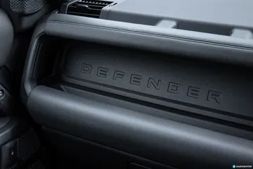 Land Rover Defender 90 V8 Interior 00018