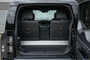 Land Rover Defender 90 V8 Interior 00022