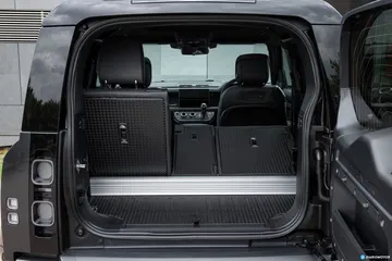 Land Rover Defender 90 V8 Interior 00023