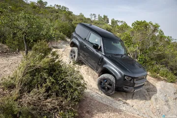 Land Rover Defender 90 V8 Offroad 00006