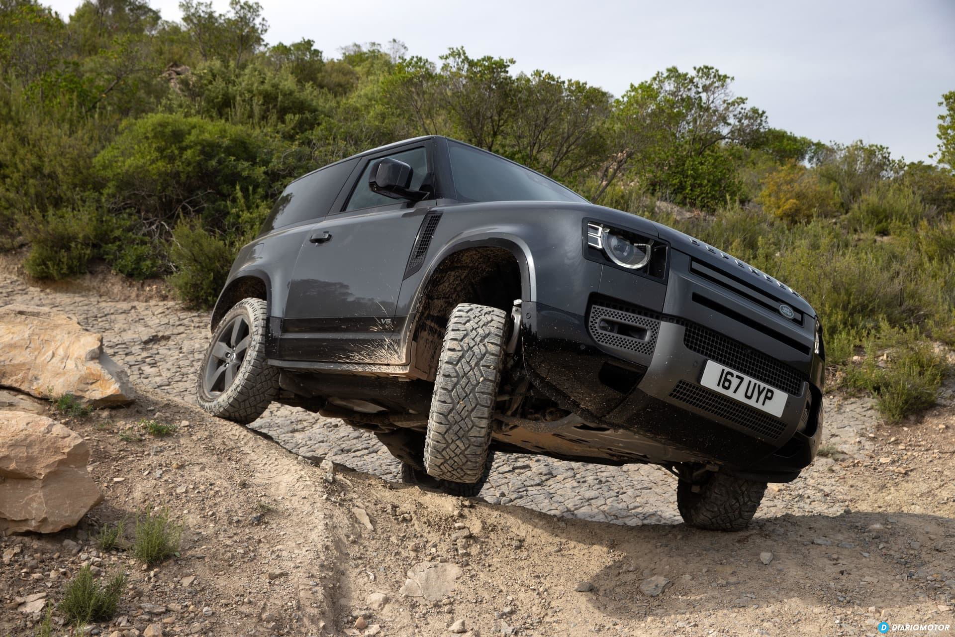 Land Rover Defender 90 V8 Offroad 00009