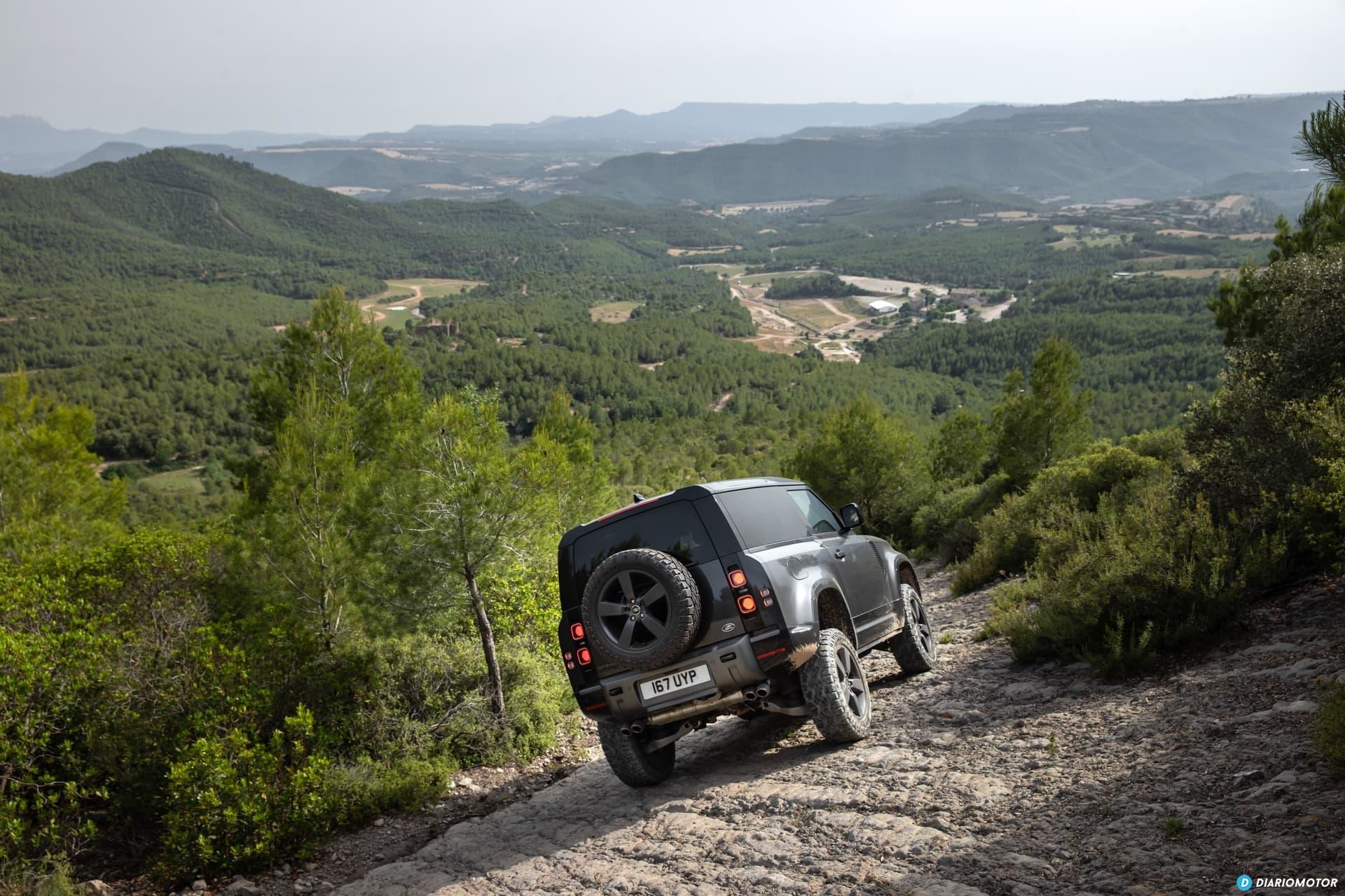 Land Rover Defender 90 V8 Offroad 00012