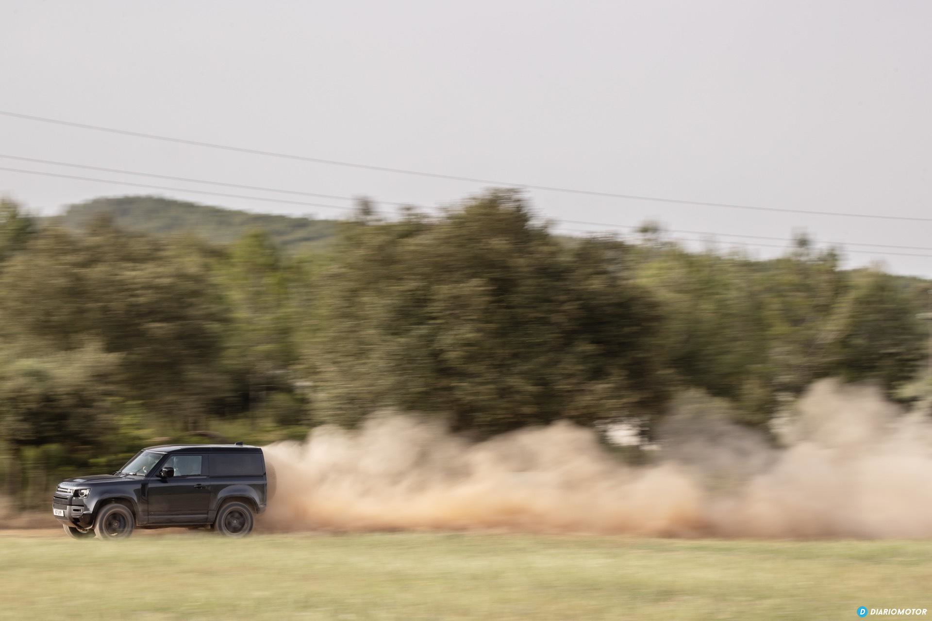 Land Rover Defender 90 V8 Offroad 00015