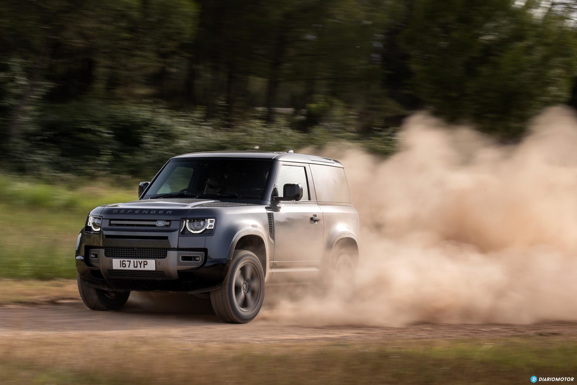 Land Rover Defender 90 V8 Offroad 00017