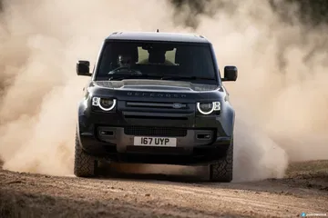 Land Rover Defender 90 V8 Offroad 00023