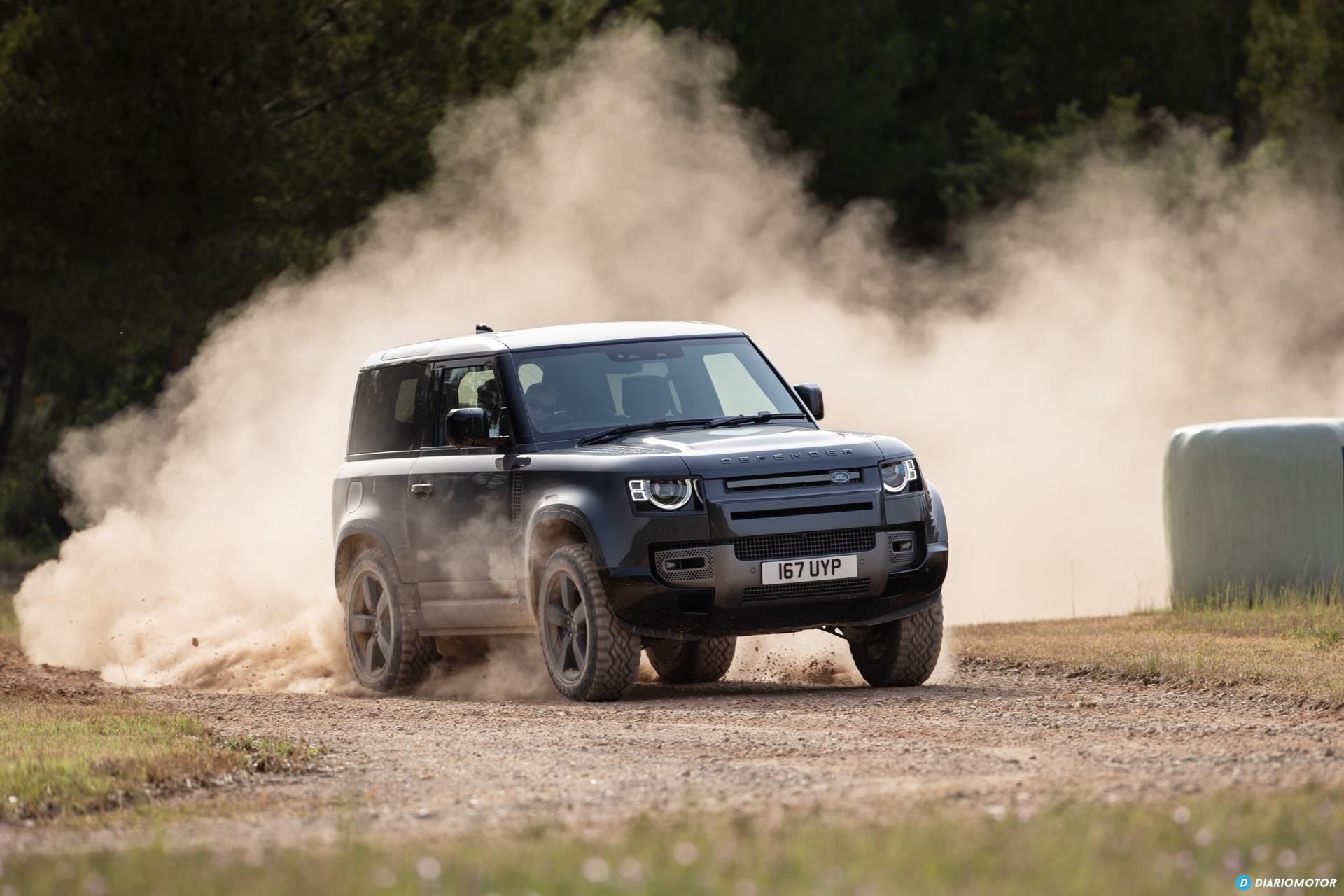 Land Rover Defender 90 V8 Offroad 00024