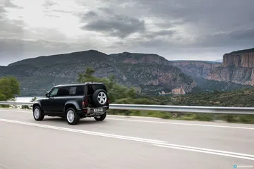 Land Rover Defender D300 Carretera 00008