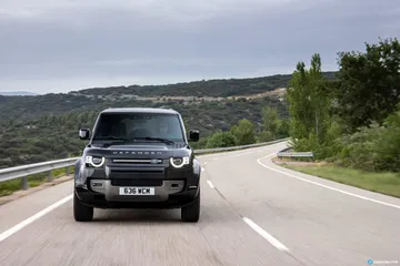 Land Rover Defender D300 Carretera 00015