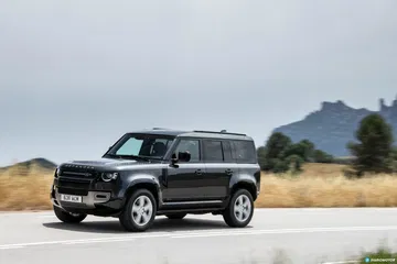 Land Rover Defender D300 Carretera 00017