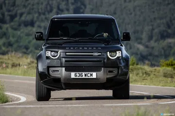 Land Rover Defender D300 Carretera 00026