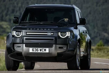 Land Rover Defender D300 Carretera 00027