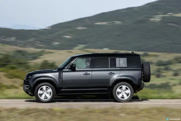 Land Rover Defender D300 Carretera 00029