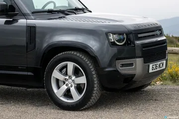 Land Rover Defender D300 Detalles 00003