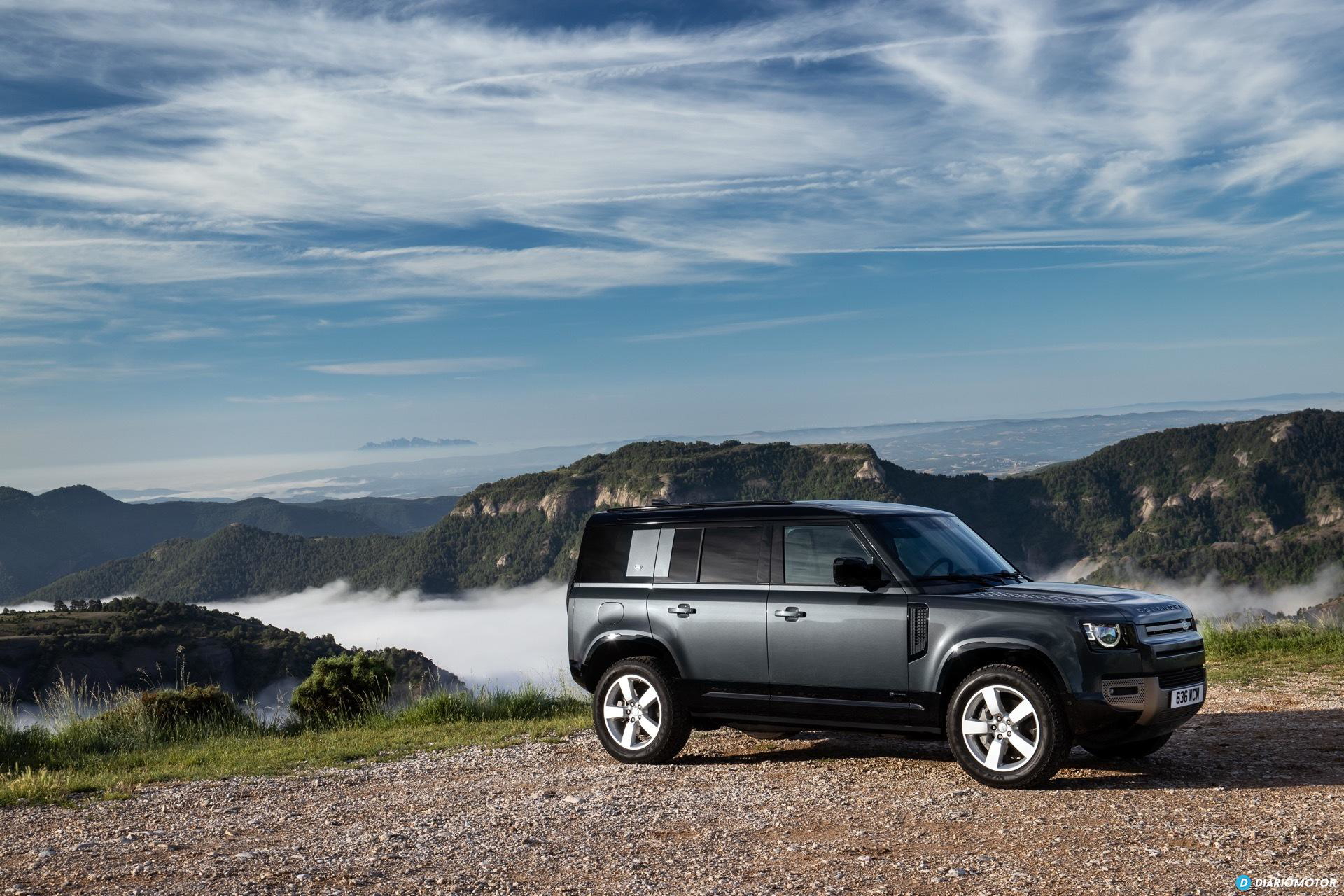 Land Rover Defender D300 Exterior 00001