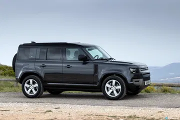 Land Rover Defender D300 Exterior 00003
