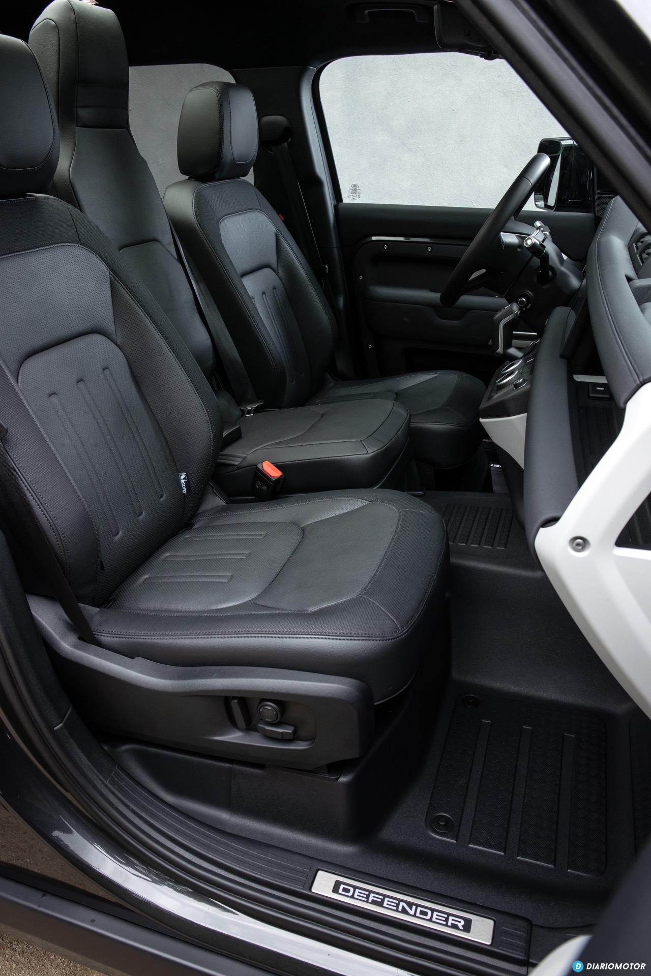 Land Rover Defender D300 Interior 00004